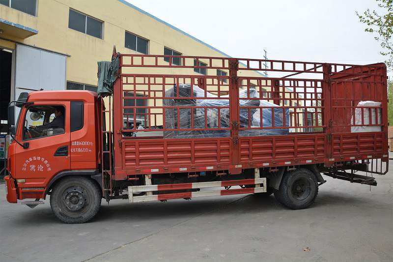 華全動力一臺220kw自動化發電機組伴隨3月4日的陰沉天氣發往天津